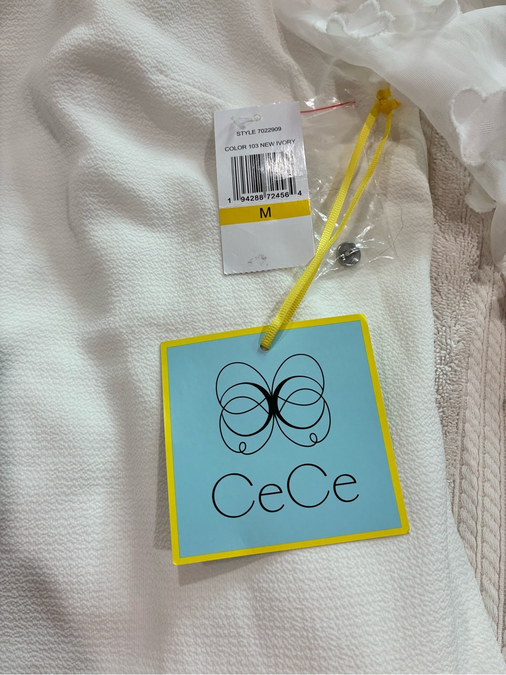 CeCe NWT Ivory Sheer Floral-Appliqué Long Sleeve Shift Dress, Size M - Picture 10 of 15